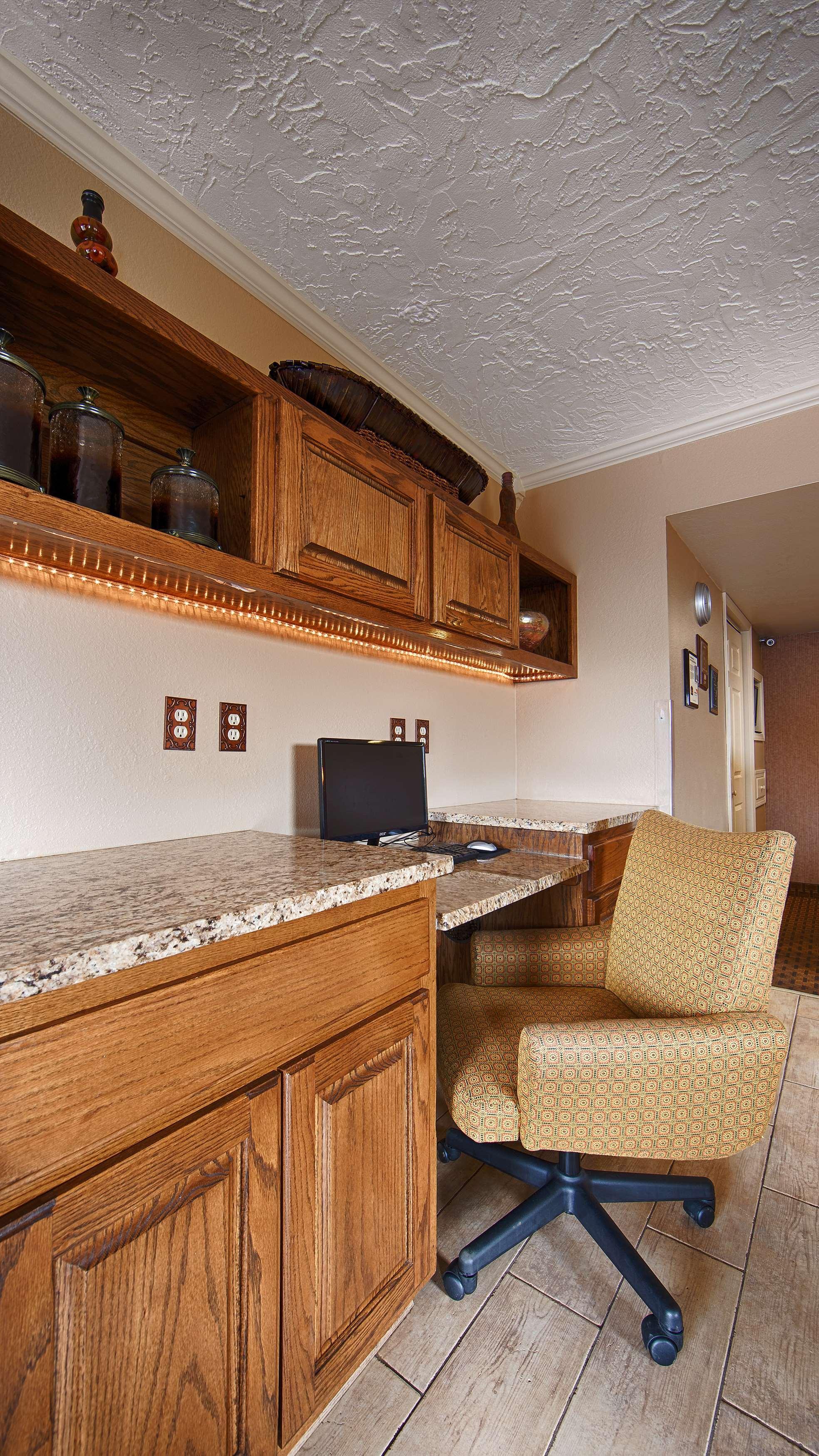 Quality Inn Clinton North Exterior photo