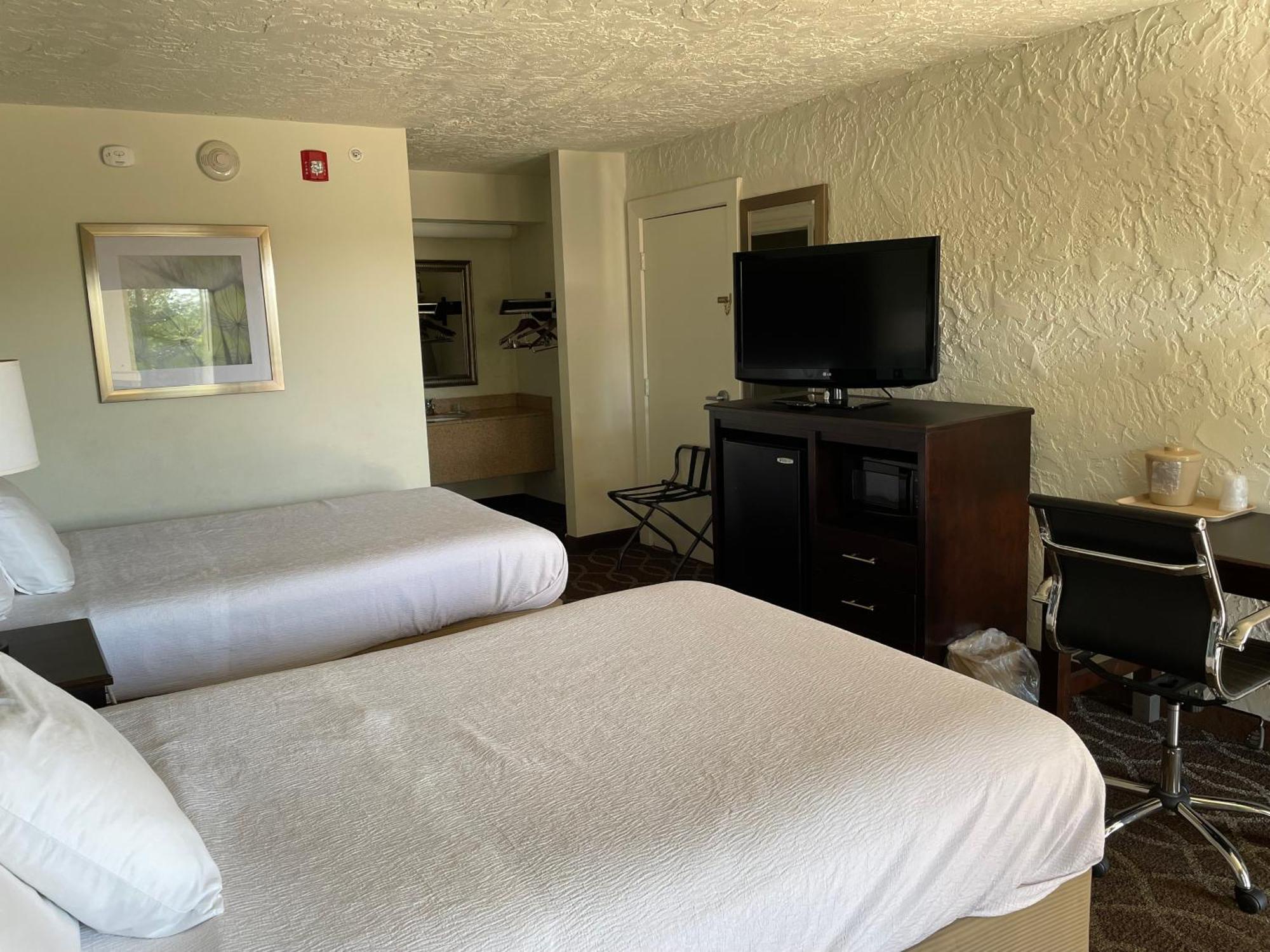 Quality Inn Clinton North Exterior photo