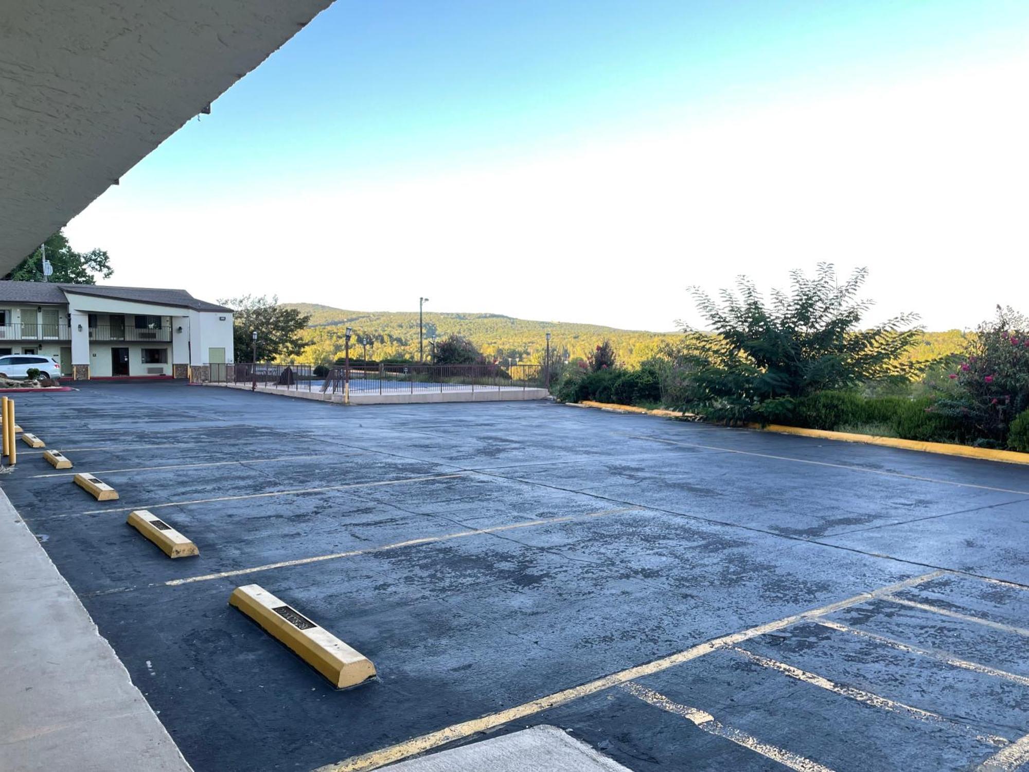 Quality Inn Clinton North Exterior photo